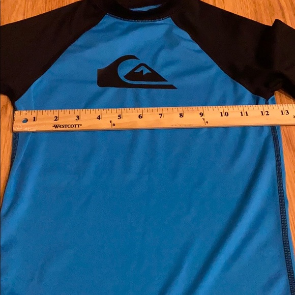 Quiksilver Rash Guard Kids Size Small - Picture 3 of 5